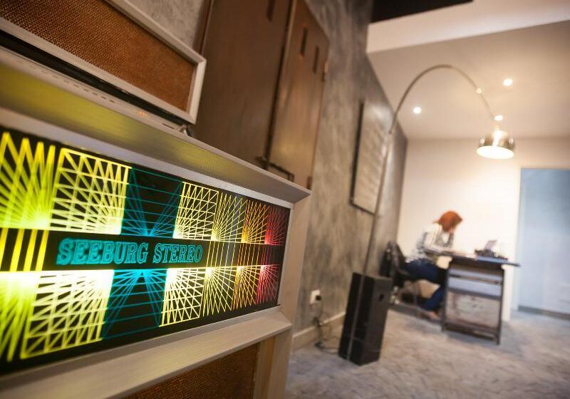 Fotos del hotel Irooms Jacuzzi Suites:  11