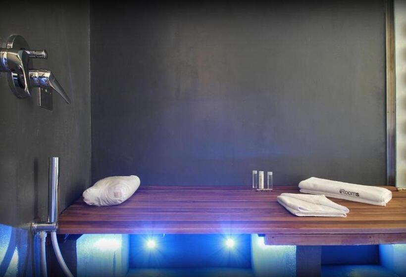 Fotos del hotel Irooms Jacuzzi Suites:  23