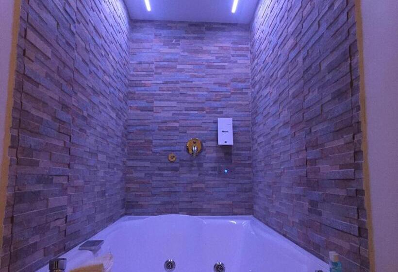 Fotos del hotel Irooms Jacuzzi Suites:  26