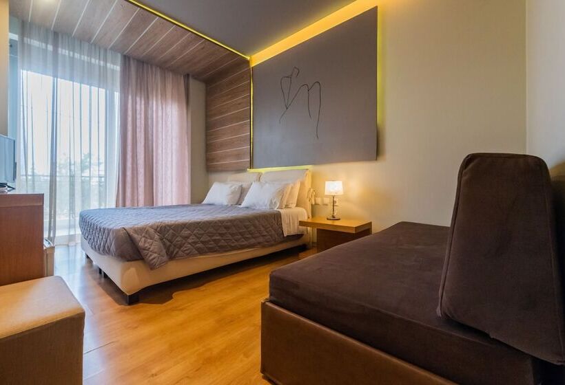 هتل Kleopatra Inn