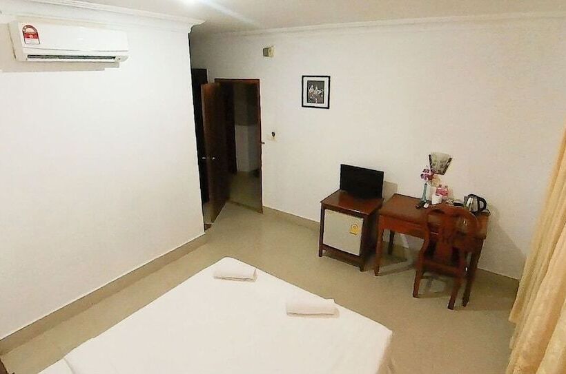Lux Riverside Hotel & Apartment