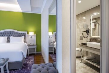 هتل Mercure Tbilisi Old Town