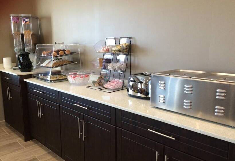 هتل Meridian Inn & Suites Lloydminster