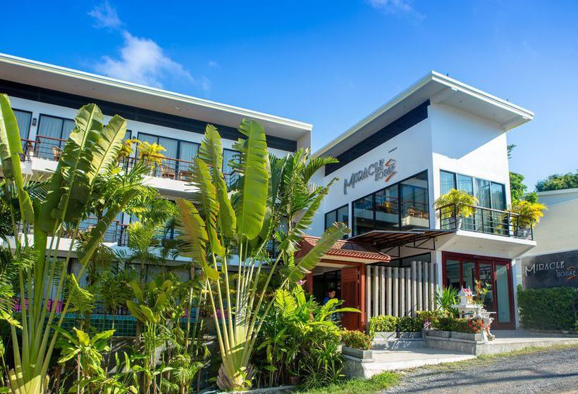 هتل Z&z House