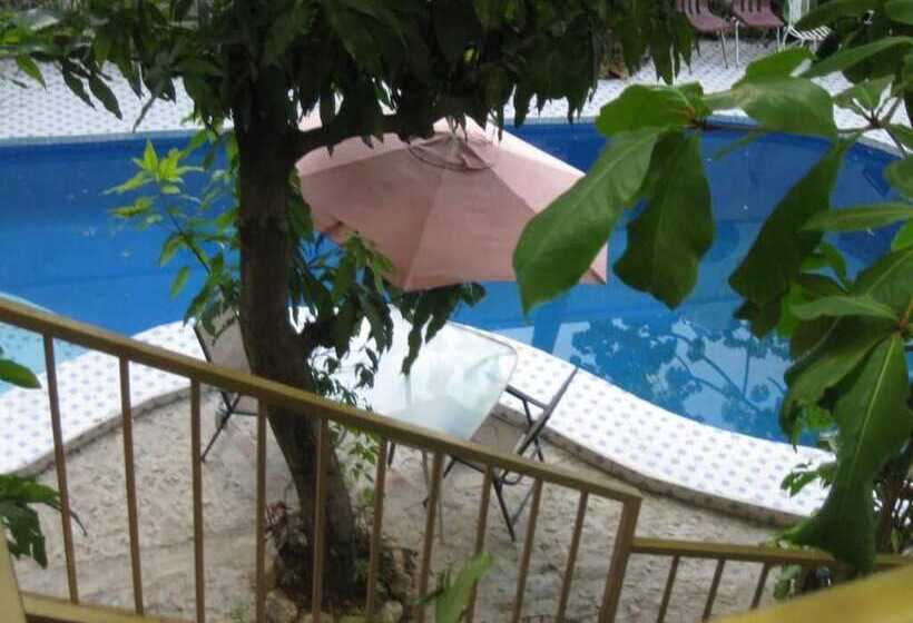 هتل Pacot Breeze
