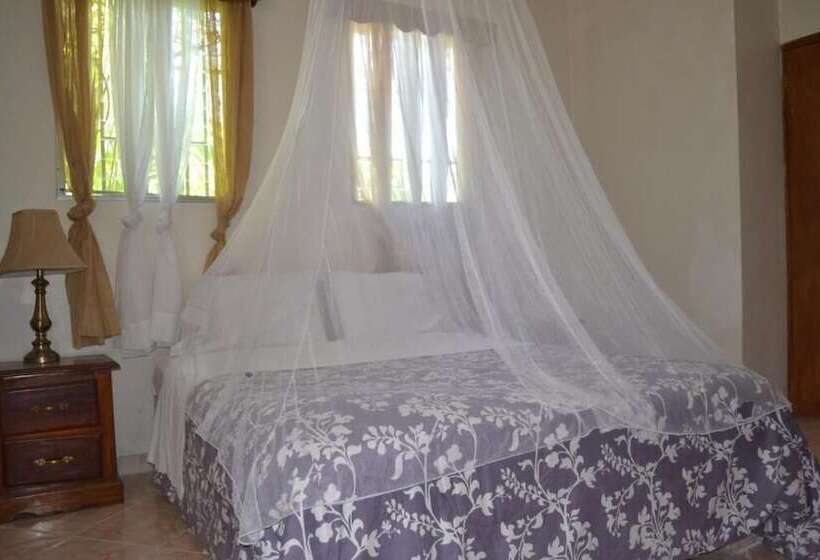 هتل Pacot Breeze