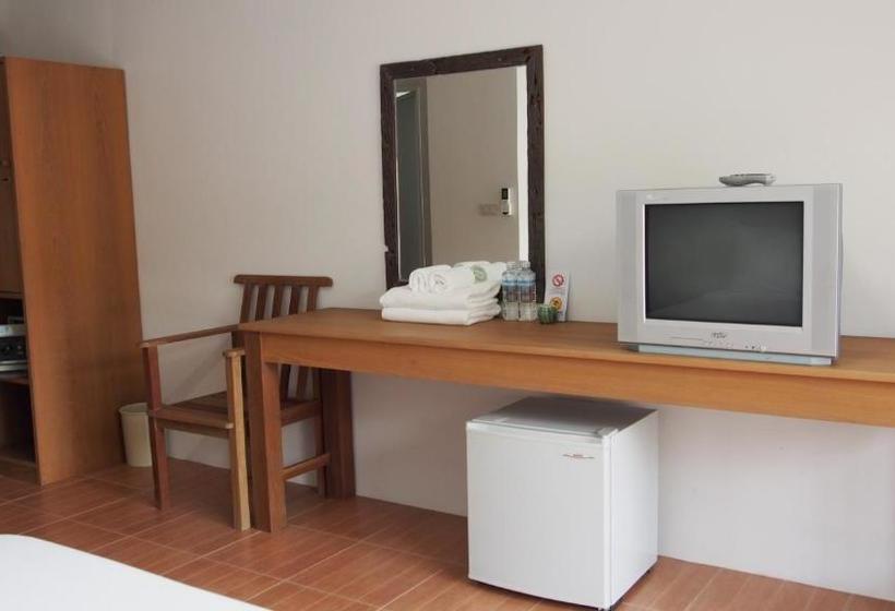 בית מלון כפרי Romruen Samed Resort