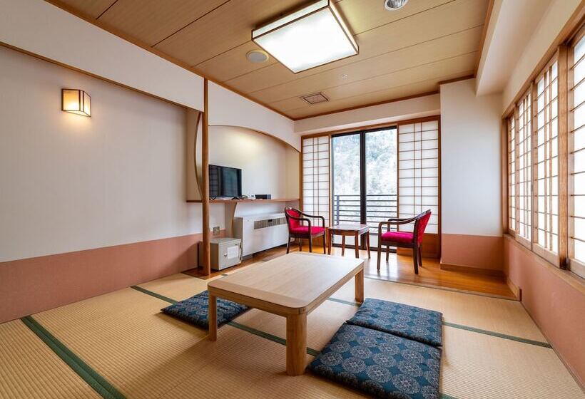 ホテル Shiobara Onsen Yashio Lodge