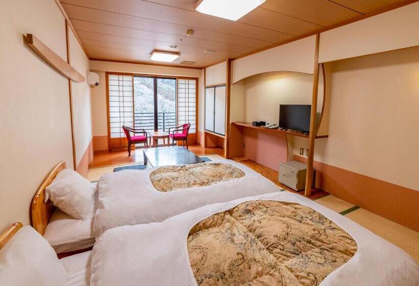 ホテル Shiobara Onsen Yashio Lodge