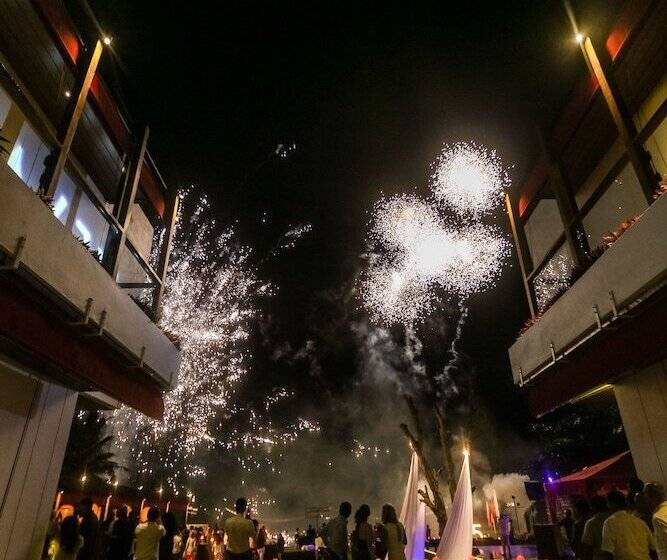 هتل W15 Weligama
