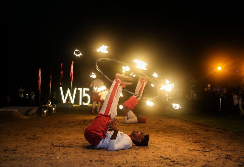 هتل W15 Weligama