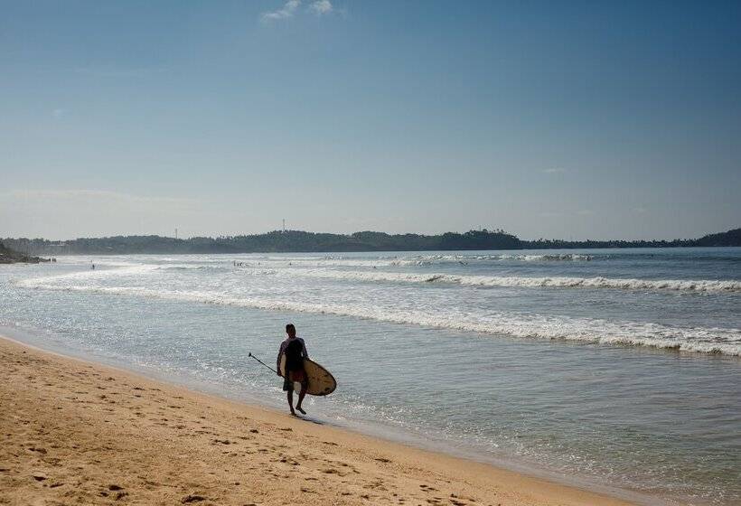 هتل W15 Weligama