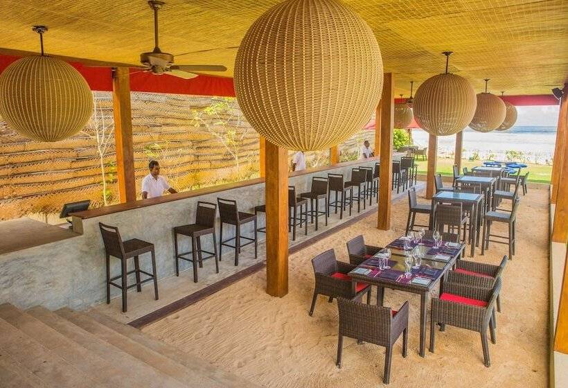 هتل W15 Weligama