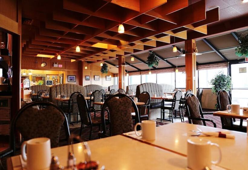 Мотель Tamarack Motor Inn