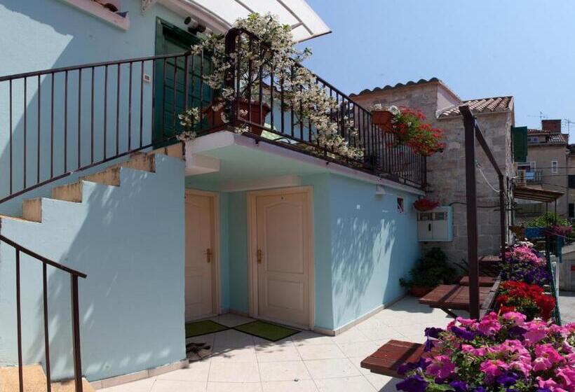 پانسیون House Sandra