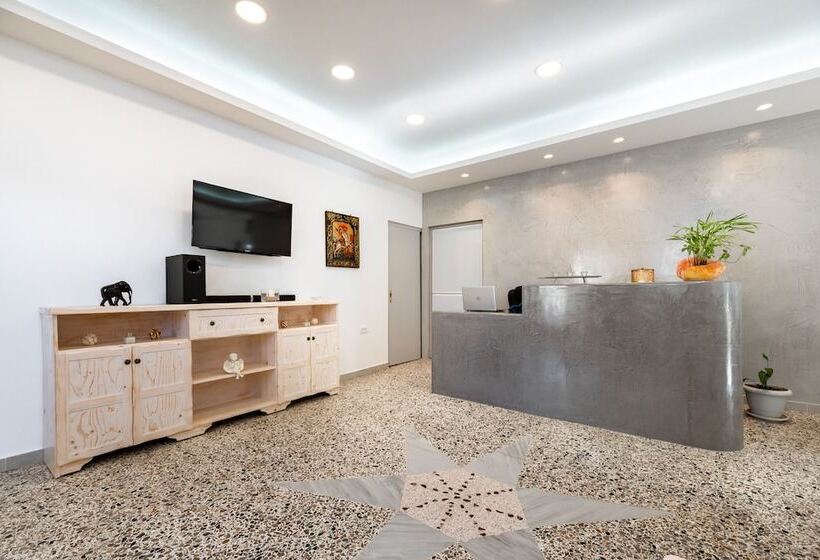 بنسيون Villa Aegeon