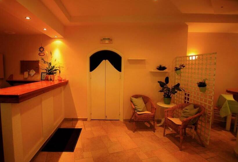 Toni S Guesthouse
