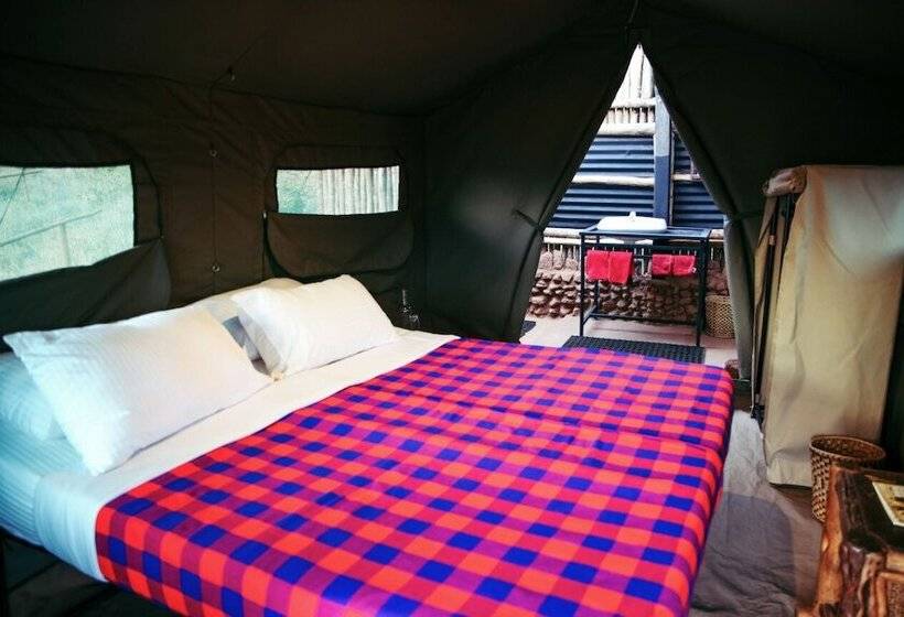 هتل Cheetah Tented Camp