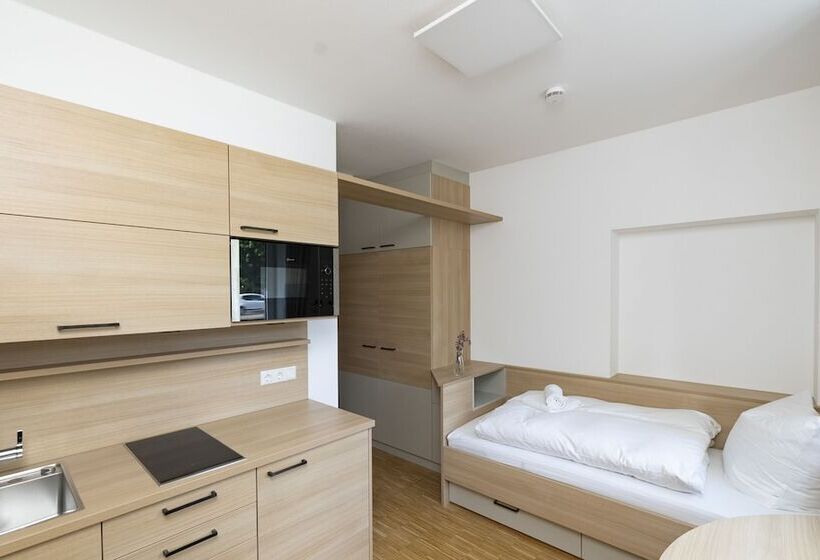 فندق صغير Henrys Sleeping Am Augsburger Eiskanal
