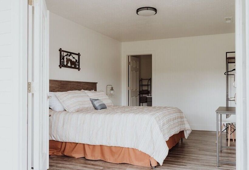 مبيت وإفطار Happy Trails West