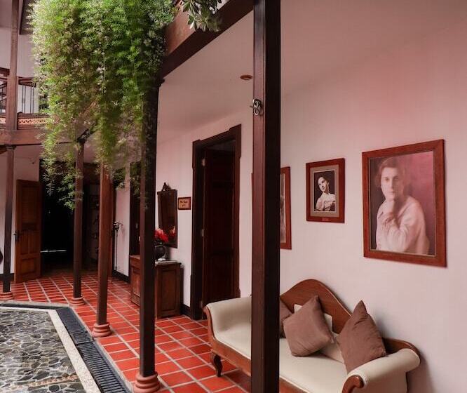 Casa Lola Hotel Boutique