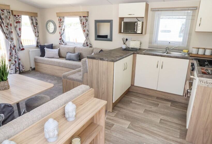酒店 Lovely 4 Berth Caravan On 7 Lakes Country Park At Crowle North Lincolshire