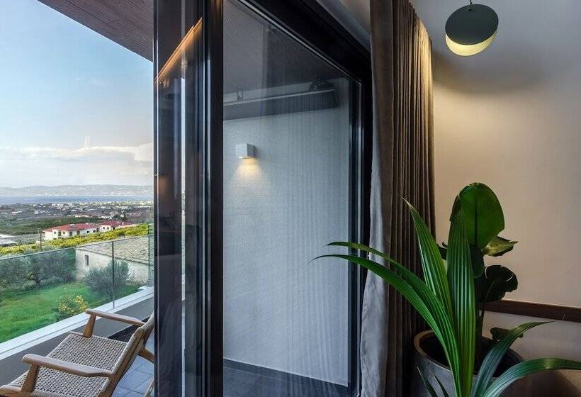 בית מלון כפרי Acro Upscale Residences