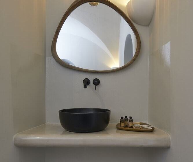 هتل Aecon Suites