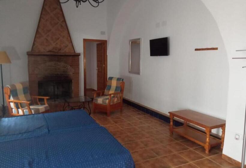 هتل Hacienda Marcharavi