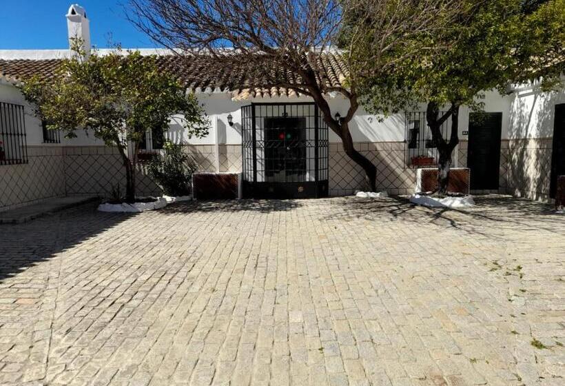 هتل Hacienda Marcharavi