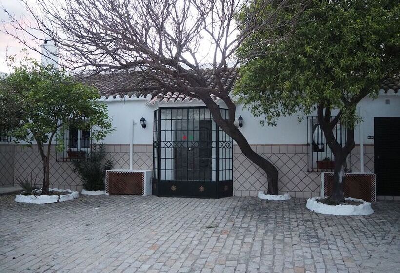 هتل Hacienda Marcharavi