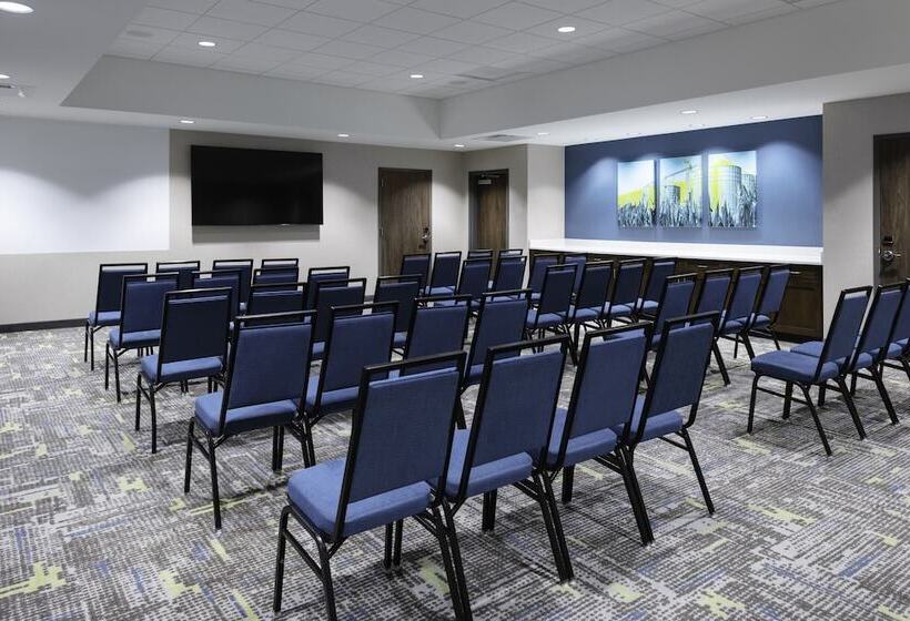 هتل Hampton Inn & Suites Indianapolis West Speedway