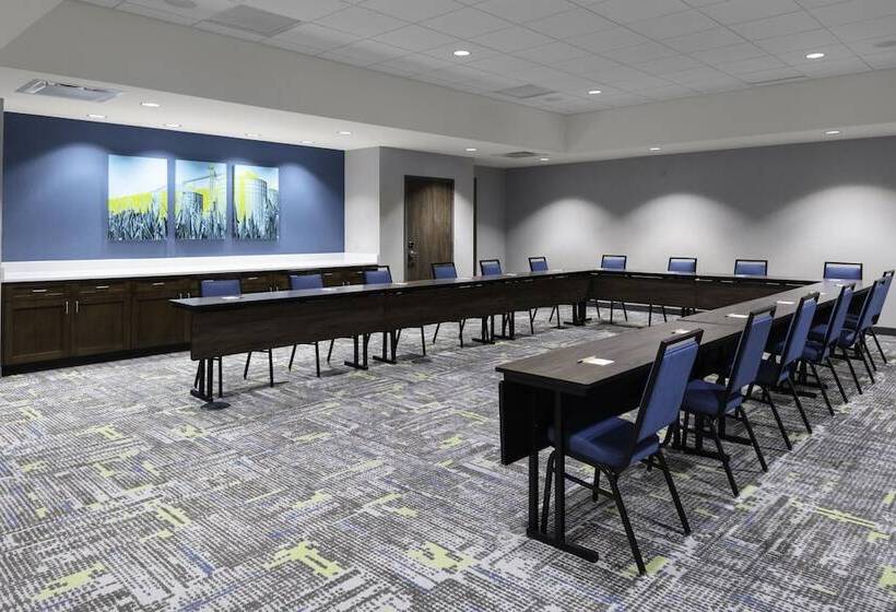 هتل Hampton Inn & Suites Indianapolis West Speedway