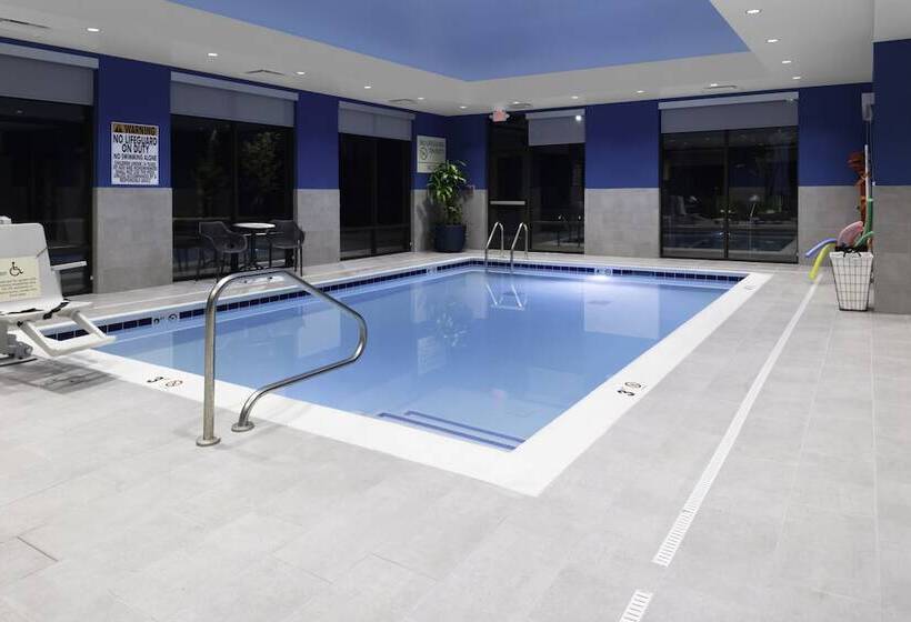 هتل Hampton Inn & Suites Indianapolis West Speedway
