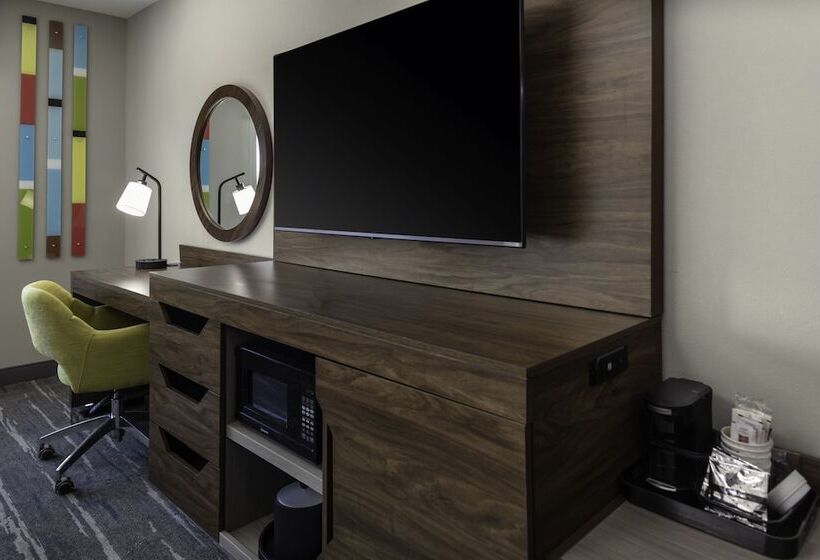 هتل Hampton Inn & Suites Indianapolis West Speedway