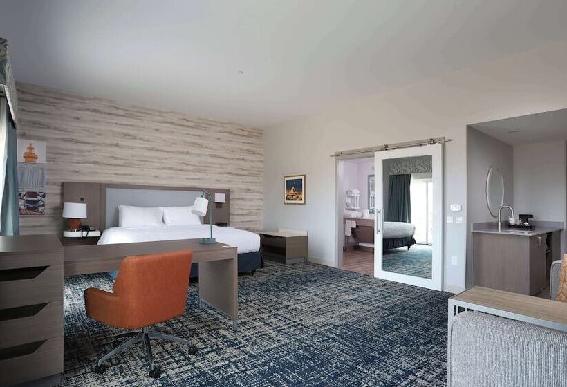 هتل Hampton Inn & Suites Manistee Waterfront