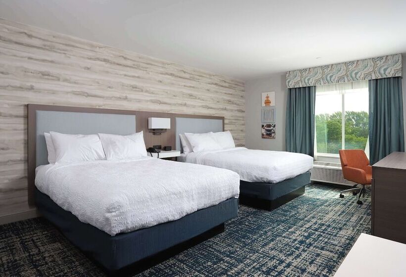 هتل Hampton Inn & Suites Manistee Waterfront