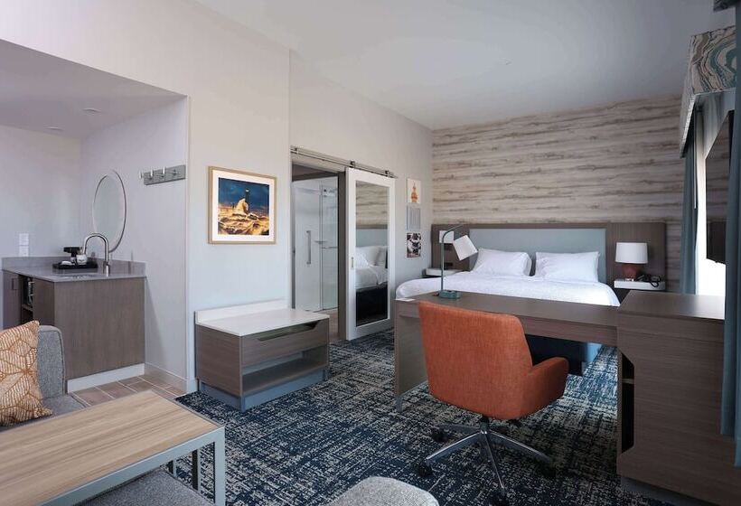 هتل Hampton Inn & Suites Manistee Waterfront