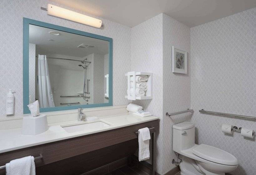 هتل Hampton Inn & Suites Manistee Waterfront