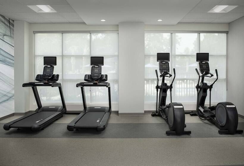 فندق Hilton Garden Inn Pensacola Downtown