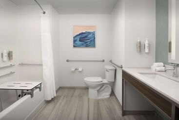 هتل Hilton Garden Inn Pensacola Downtown
