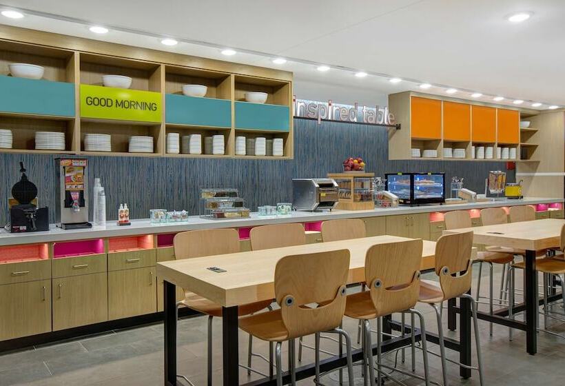 هتل Home2 Suites By Hilton Grand Rapids Airport