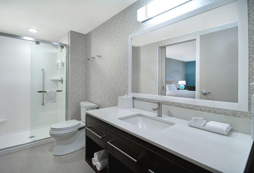 هتل Home2 Suites By Hilton Grand Rapids Airport