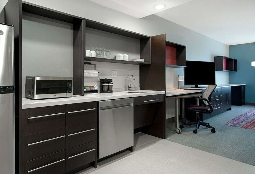 هتل Home2 Suites By Hilton Grand Rapids Airport