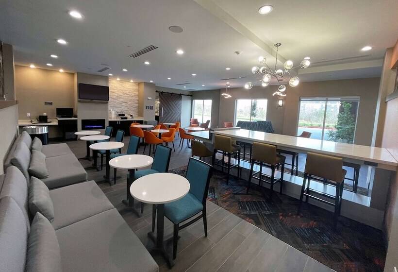 هتل La Quinta Inn & Suites By Wyndham Sulphur Lake Charles