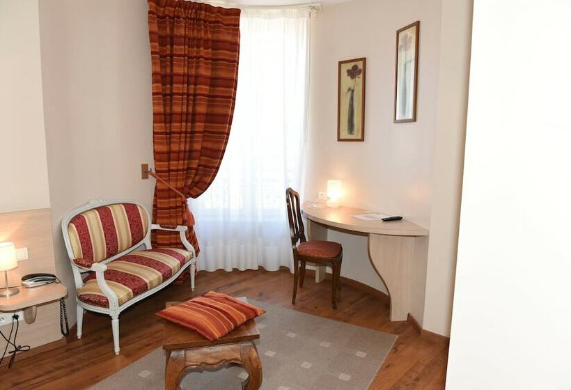 هتل Hôtel Normandie Spa