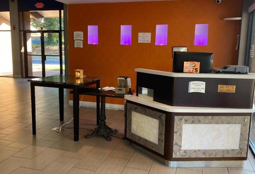 هتل My Home & Suites Toccoa