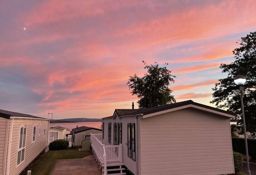 ホテル Poole Harbour View Lodge At Rockley Park