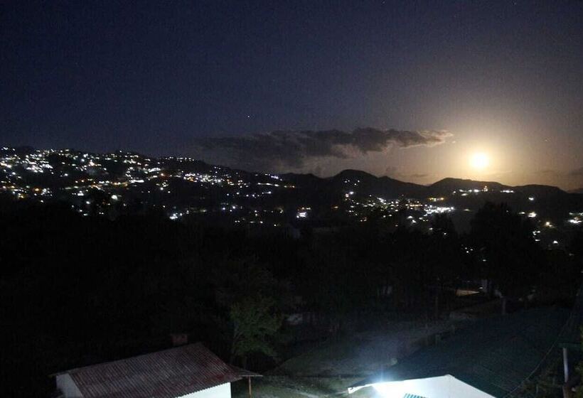 هتل Saiva Hill Resort