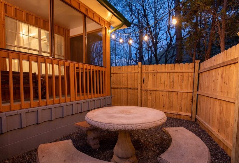 Jireh Mount Cabin
